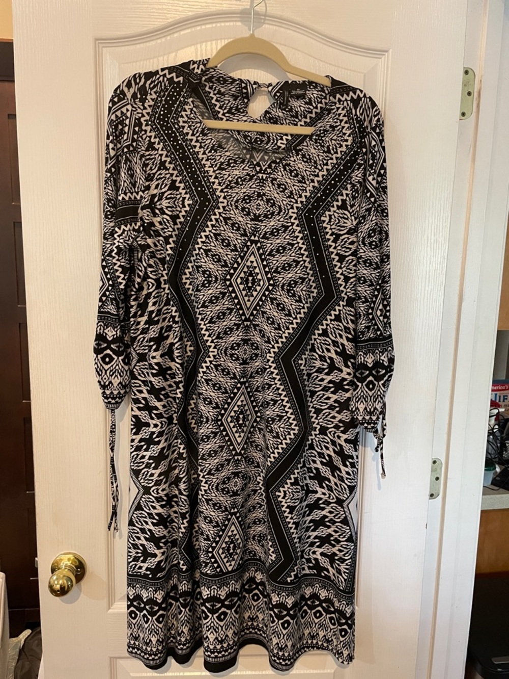 new directions Black and White Geometric Midi Dress